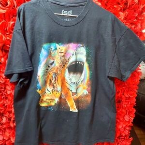 FSD Unisex Size X-Large Shark Design T-Shirt Black